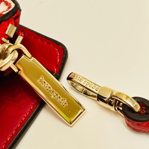 NWOT Kate Spade Heart Phone wallet - Picture 6 of 13